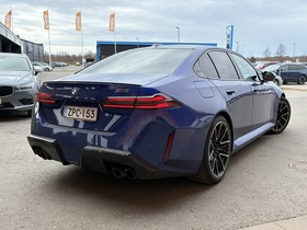 BMW M5 vaihtoauto