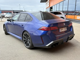 BMW M5 vaihtoauto