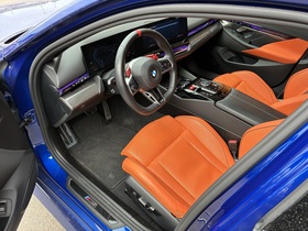 BMW M5 vaihtoauto