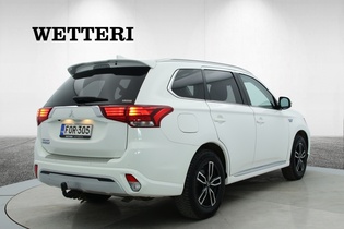 Mitsubishi Outlander PHEV vaihtoauto