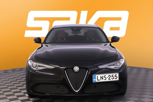 Alfa Romeo Giulia vaihtoauto