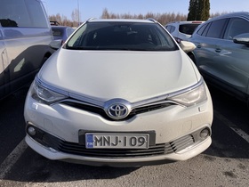 Toyota Auris vaihtoauto
