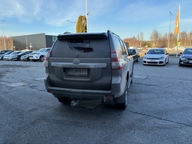 Toyota Land Cruiser vaihtoauto