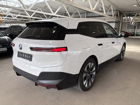 BMW iX vaihtoauto