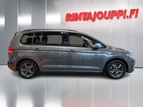Volkswagen Touran vaihtoauto