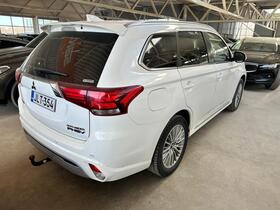Mitsubishi Outlander PHEV vaihtoauto