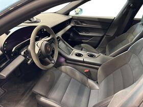 Porsche Taycan vaihtoauto