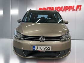 Volkswagen Touran vaihtoauto