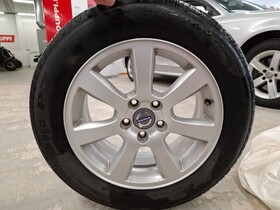 Volvo V70 vaihtoauto