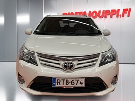 Toyota Avensis vaihtoauto