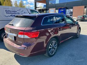 Toyota Avensis vaihtoauto