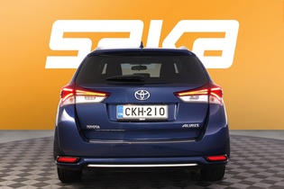 Toyota Auris vaihtoauto