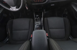 Mitsubishi Outlander vaihtoauto