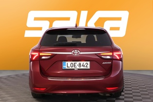 Toyota Avensis vaihtoauto