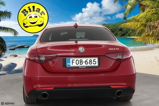 Alfa Romeo Giulia vaihtoauto