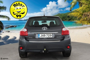 Toyota Auris vaihtoauto