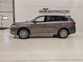Mitsubishi Outlander PHEV vaihtoauto