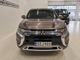 Mitsubishi Outlander PHEV vaihtoauto