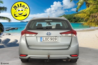 Toyota Auris vaihtoauto