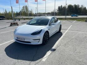 Tesla Model 3 vaihtoauto