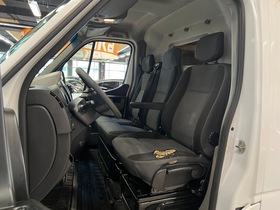 Nissan NV400 vaihtoauto