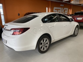 Opel Insignia vaihtoauto