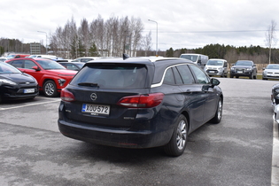 Opel Astra vaihtoauto