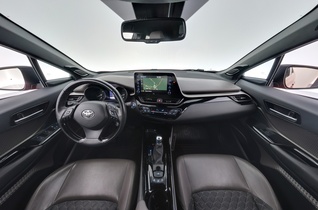 Toyota C-HR vaihtoauto