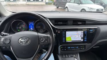Toyota Auris vaihtoauto
