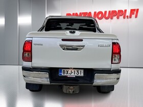 Toyota Hilux vaihtoauto