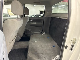 Toyota Hilux vaihtoauto