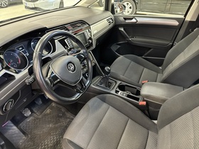 Volkswagen Touran vaihtoauto