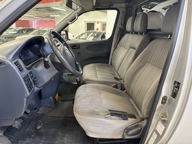 Toyota Hiace vaihtoauto