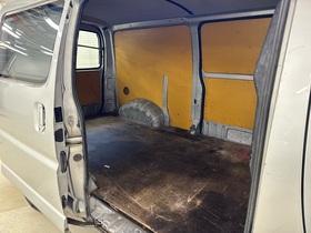 Toyota Hiace vaihtoauto