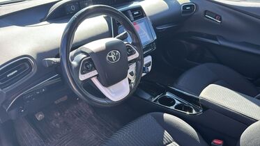 Toyota Prius Plug-in vaihtoauto