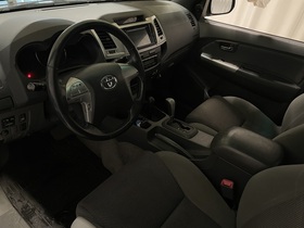 Toyota Hilux vaihtoauto