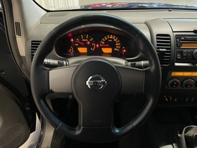 Nissan Navara vaihtoauto