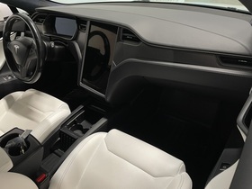 Tesla Model S vaihtoauto
