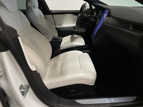 Tesla Model S vaihtoauto