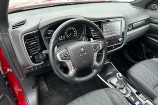 Mitsubishi Outlander PHEV vaihtoauto
