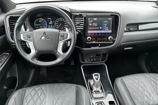 Mitsubishi Outlander PHEV vaihtoauto