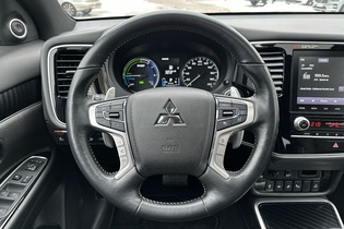 Mitsubishi Outlander PHEV vaihtoauto