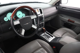 Chrysler 300C vaihtoauto