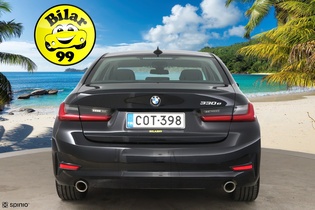 BMW 330 vaihtoauto