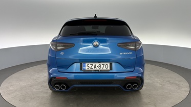 Alfa Romeo Stelvio vaihtoauto