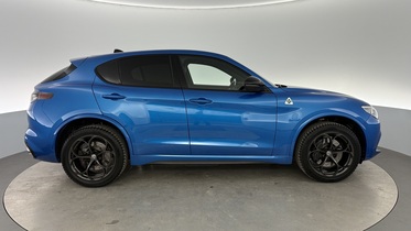 Alfa Romeo Stelvio vaihtoauto