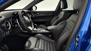 Alfa Romeo Stelvio vaihtoauto