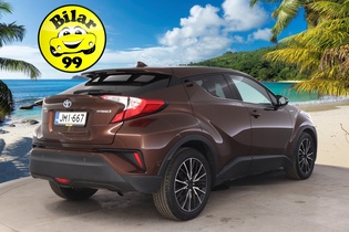 Toyota C-HR vaihtoauto