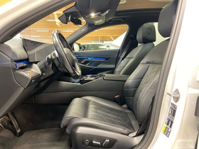 BMW i5 M60 vaihtoauto