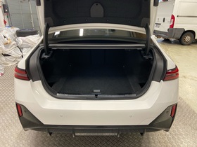 BMW i5 M60 vaihtoauto